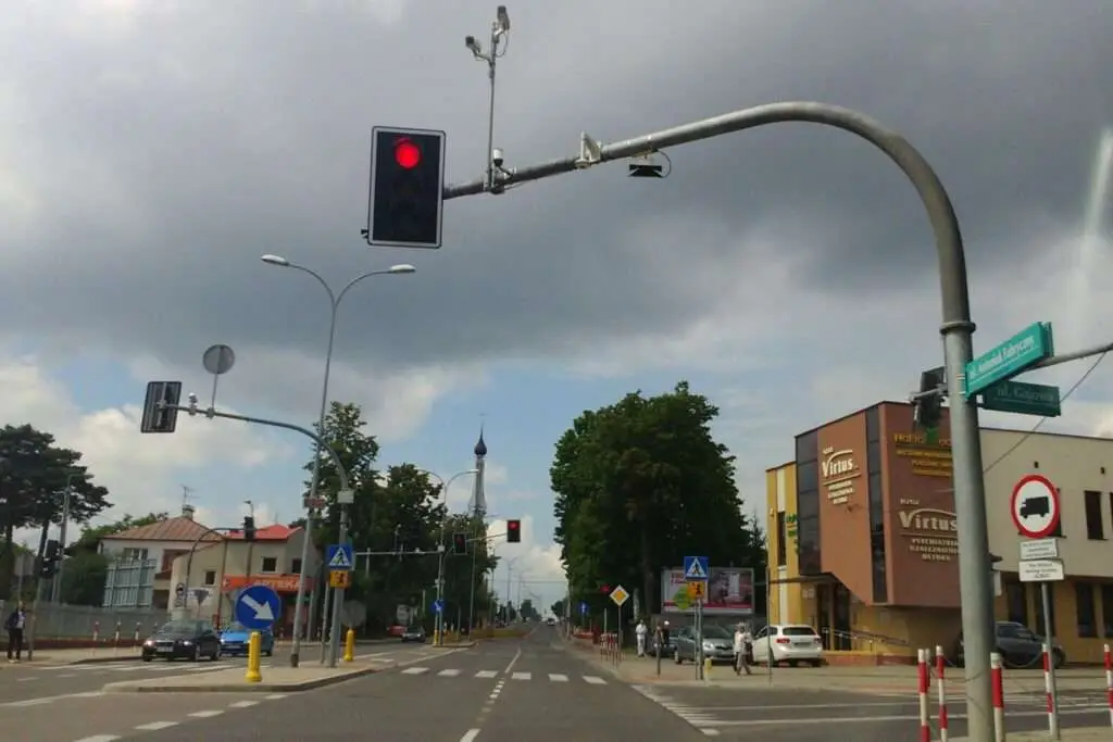 zarządzanie ruchem - kamera ip vivotek na skrzyżowaniu